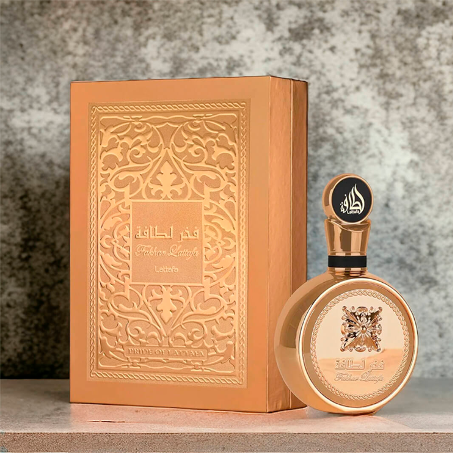 Flacon et boîte Fakhar Gold Lattafa parfum élégant raffiné
